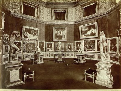 Veduta della Sala della Tribuna della Galleria degli Uffizi, progettata da Bernardo Buontalenti (1531-1608) da Italian School